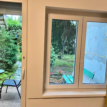 Apartment Two With Bath *