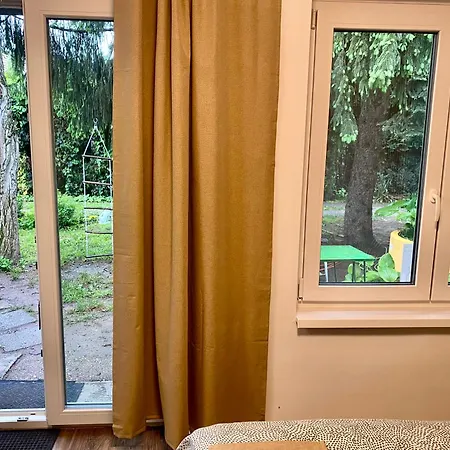 Apartment Two With Bath *