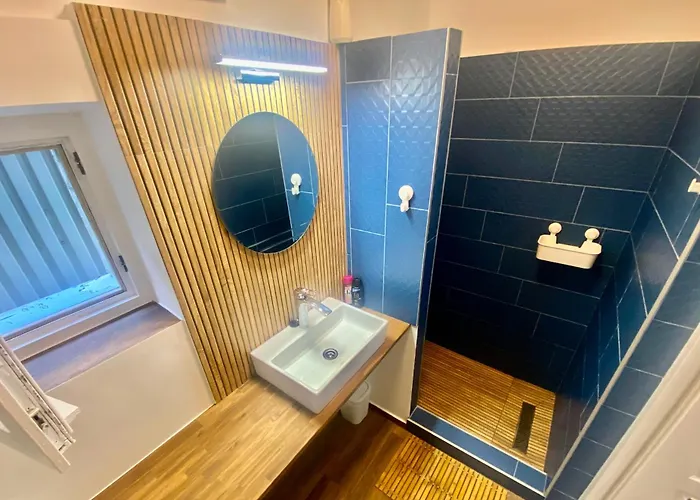 Two With Bath 베체스