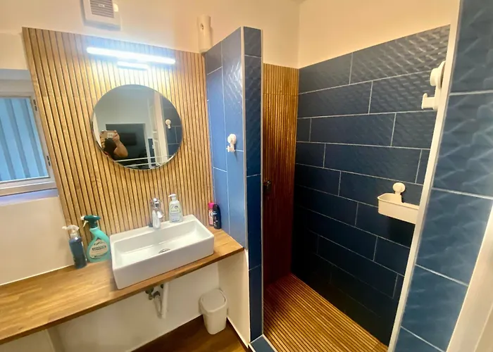 Two With Bath 베체스